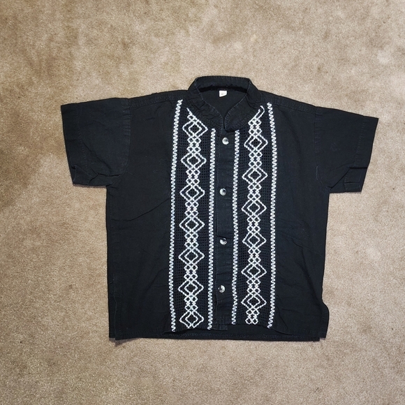 Mexican/Cuba Black Guayabera Short Sleeve Shirt for Kids Sz 6 - Picture 4 of 7